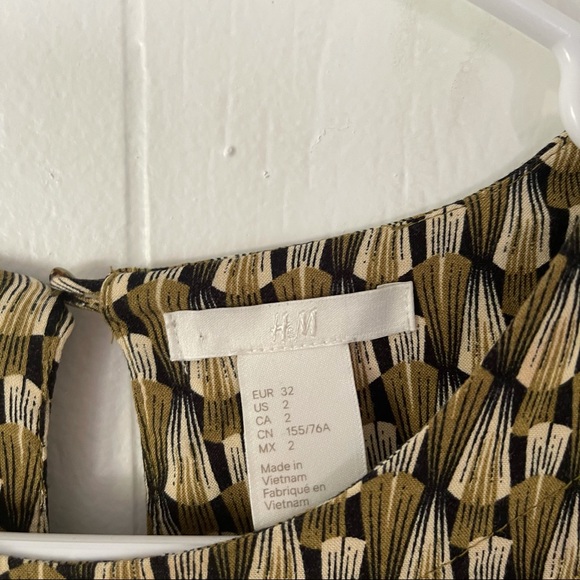 H&M Geometric Dress Size 2 - Picture 5 of 6
